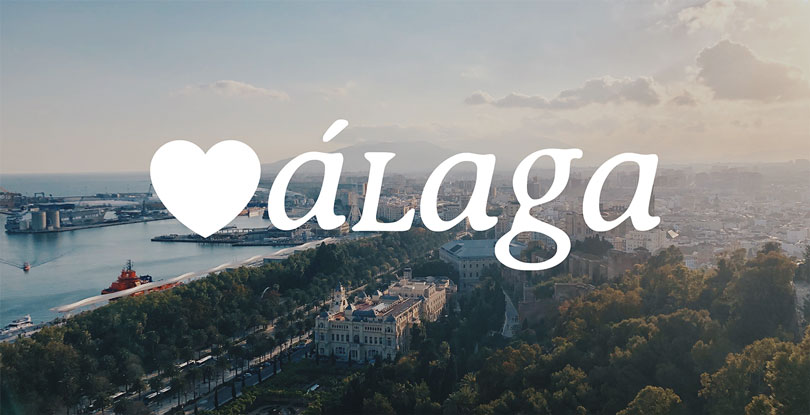 Logotipo Málaga sobre fotografía de la ciudad